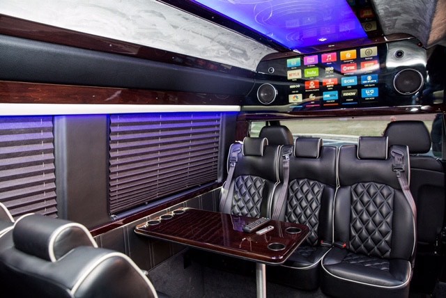 Mercedes-Sprinter-Limo