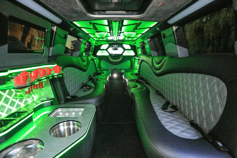 14 Pax SUV cadillac Escalate Limo